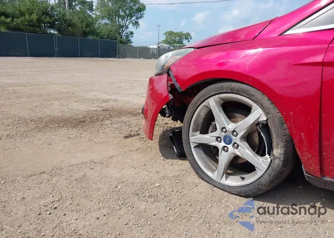 2012 Ford Focus Titanium from USA, damaged, VIN 1FAHP3J26CL271511